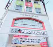 Exterior 5 Hotel Zamburger Plaza Mahkota