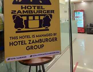 Lobi 2 Hotel Zamburger Plaza Mahkota