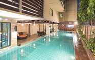 Swimming Pool 4 Aspen Suites Hotel Sukhumvit 2 Bangkok 