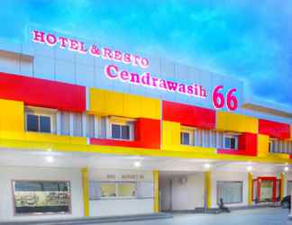 Bên ngoài 2 Hotel Cendrawasih 66