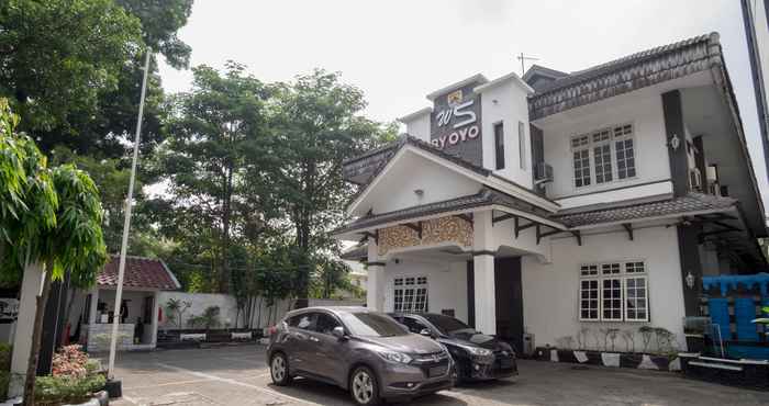 Luar Bangunan Wisma Sudirman