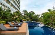 Kolam Renang 3 Clove Garden Hotel & Residence