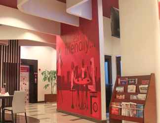 Lobi 2 favehotel Pluit Junction