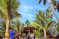 Kolam Renang Coconut Garden Beach Resort