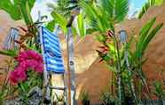 Toilet Kamar 5 Coconut Garden Beach Resort