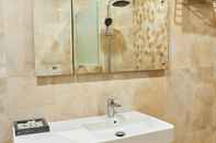 In-room Bathroom Hotel Alia Boutique Pasar Baru