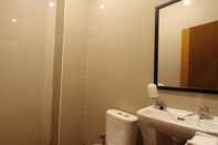 In-room Bathroom Palapa Hotel Mataram