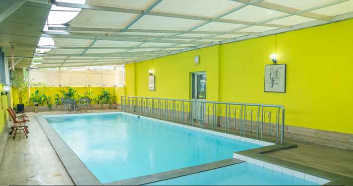 Swimming Pool Hotel Alia Cikini
