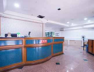 Lobi 2 Mayview Glory Hotel