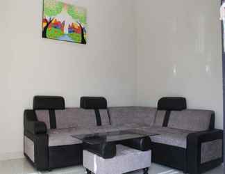 Lobi 2 Borneo Guesthouse Palu