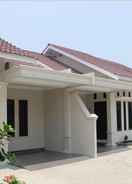 EXTERIOR_BUILDING Borneo Guesthouse Palu