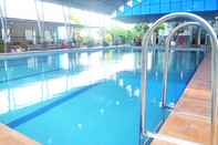 Swimming Pool Hotel Regina 