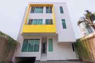 Exterior Ehouzz Jakarta