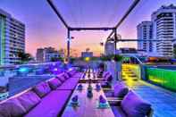 Bar, Cafe and Lounge Galleria 10 Sukhumvit Bangkok Hotel by Compass Hospitality		