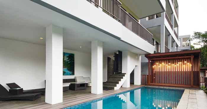 Kolam Renang 5 BR Hill View Villa with a private pool 2