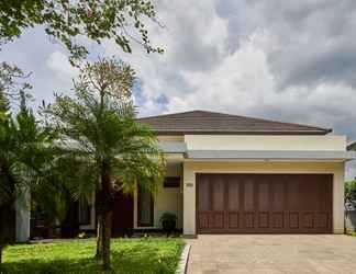 Exterior 2 5 BR Hill View Villa with a private pool 2