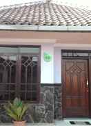 EXTERIOR_BUILDING Comfort Room at Homestay Adem Ayem Syariah 2