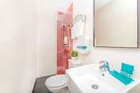 Toilet Kamar Hotel 81 Heritage