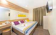 Kamar Tidur 6 Hotel 81 Dickson