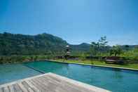 Swimming Pool Villa Kropak