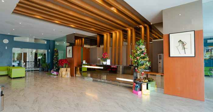 Lobby The Crew Hotel Kualanamu International Airport