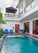 SWIMMING_POOL 