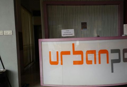 Lobby Urbanpoint Hotel Syariah Pringsewu Lampung