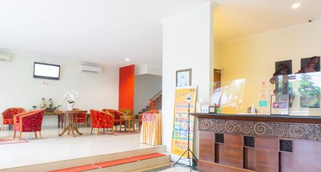 ロビー 2 Emersia Malioboro Yogyakarta