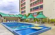 SWIMMING_POOL Red Rock Hotel Penang