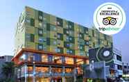 Exterior 2 Zest Sukajadi Bandung by Swiss-Belhotel International