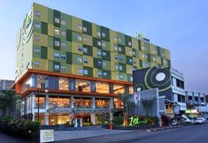 Exterior 3 Zest Sukajadi Bandung by Swiss-Belhotel International