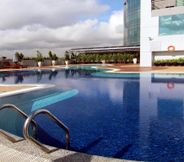 Swimming Pool 7 GBW Hotel