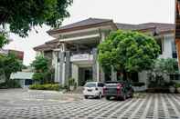 ภายนอกอาคาร Putri Utari Guest House