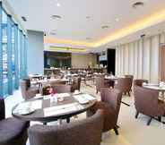 Restaurant 2 Vasaka Hotel Jakarta Managed by Dafam