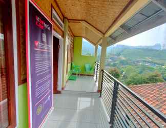 Lobi 2 Darajat Holiday Home