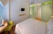 Kamar Tidur 7 Whiz Prime Hotel Megamas Manado