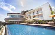 Swimming Pool 7 Grandia Hotel Bandung