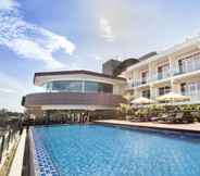 Swimming Pool 7 Grandia Hotel Bandung