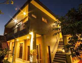 Luar Bangunan 2 Tebesaya Homestay 