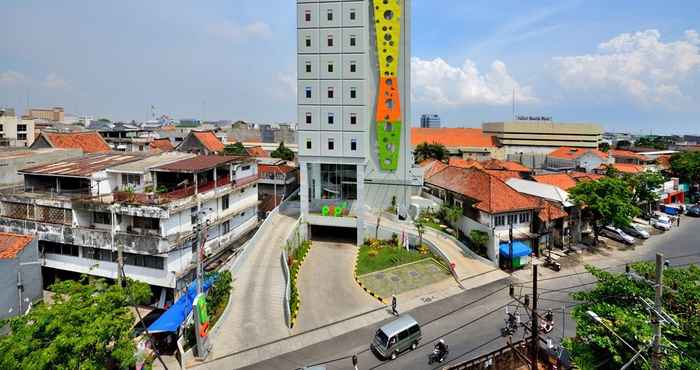 Exterior POP! Hotel Stasiun Kota Surabaya