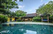 Kolam Renang 3 Jeruk Villas I