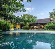 สระว่ายน้ำ 3 Jeruk Villas I