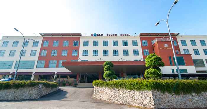 Exterior World Youth Hotel