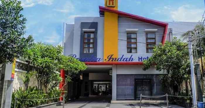 Luar Bangunan Rosalia Indah Hotel