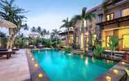 Swimming Pool 7 Nang Ade Villa by Pramana Villas