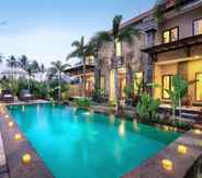 Swimming Pool 7 Nang Ade Villa by Pramana Villas