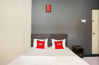 Bedroom 4 SK Hotel 2