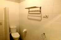 Toilet Kamar The Radiant Villa & Function Hall