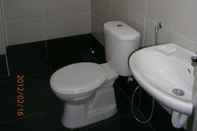 Toilet Kamar Mjoy Hotel Sdn Bhd