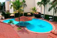 Kolam Renang Hotel Merdeka Madiun